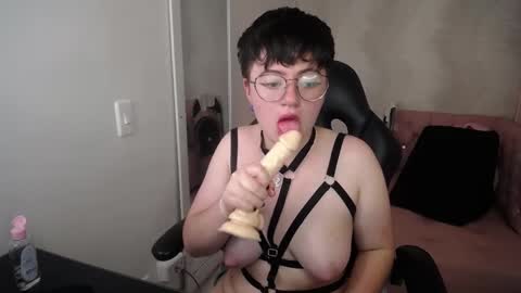 Snapshot of safyka chatting on 11, 3, 2025 SAFYKA online show from 11, 3, 2025