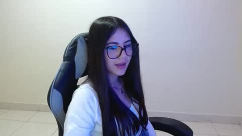 Sahaliefox  online show from 21, 10, 2025