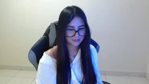 Sahaliefox  online show from 24, 10, 2025