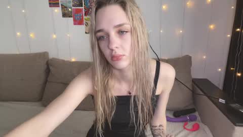 Snapshot of sailormoon666_ chatting on 3, 2, 2025 Sofia online show from 3, 2, 2025