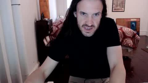 Snapshot of saintreeves chatting on 5, 12, 2024 SaintReeves online show from 5, 12, 2024