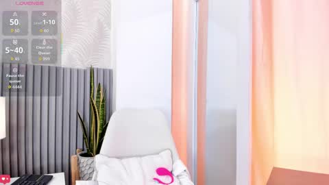 Silvia online show from 30, 10, 2025