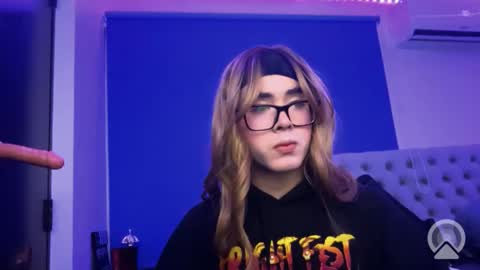 Snapshot of sallyyy22211 chatting on 1, 11, 2025 sallyyy22211 online show from 1, 11, 2025