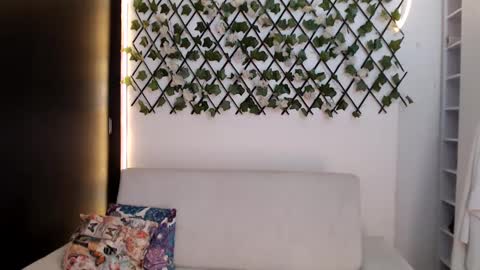 Snapshot of salome_010 chatting on 9, 9, 2025 Salome online show from 9, 9, 2025