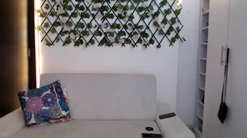 Snapshot of salome_010 chatting on 10, 9, 2025 Salome online show from 10, 9, 2025