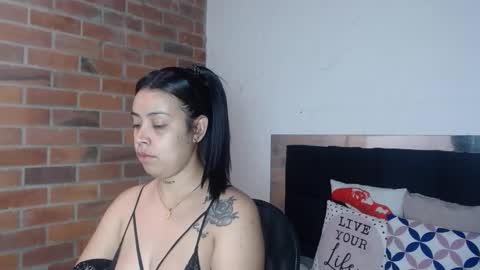 Snapshot of salome__hills chatting on 23, 11, 2025 online show from 23, 11, 2025