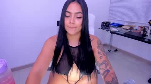 Snapshot of salommecruz01 chatting on 23, 2, 2025 Salomme Cruz online show from 23, 2, 2025