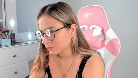 Salome online show from 5, 3, 2025