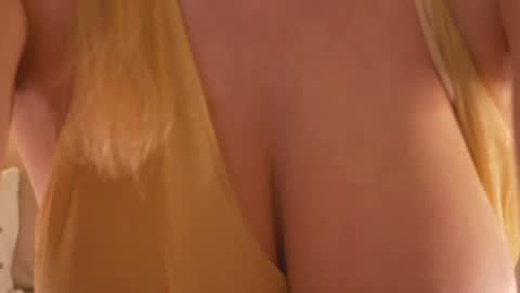 Snapshot of saltedhoney chatting on 2, 1, 2025 IsaBella- online show from 2, 1, 2025