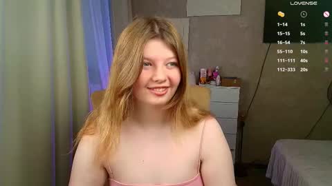 Snapshot of salut_love chatting on 12, 11, 2025 Ruby online show from 12, 11, 2025
