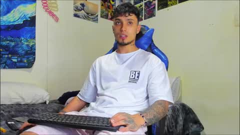 Snapshot of salvatore_dereck chatting on 3, 10, 2025 online show from 3, 10, 2025
