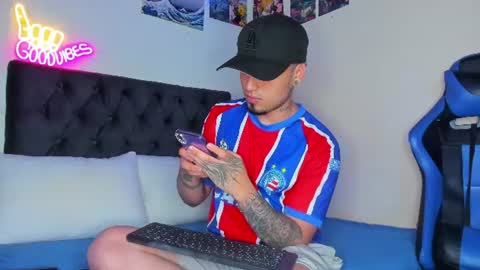 Snapshot of salvatore_dereck chatting on 1, 7, 2026 online show from 1, 7, 2026