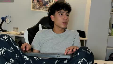 salvatore_montt online show from 4, 3, 2025