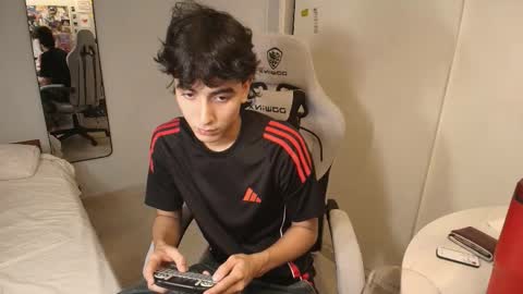 salvatore_montt online show from 4, 12, 2025