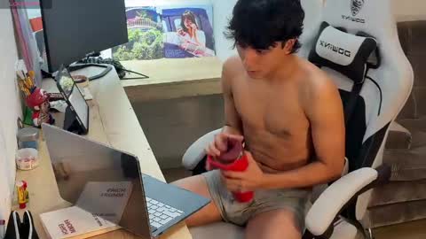 salvatore_montt online show from 21, 4, 2026