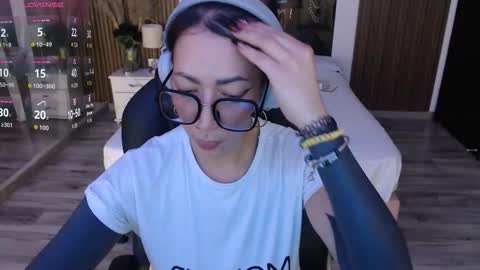 SAM MANSON online show from 17, 12, 2025