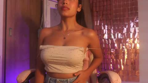 Samantha Roberts online show from 9, 9, 2025