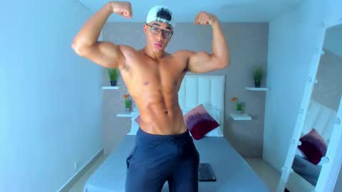Snapshot of sam_rouge chatting on 28, 2, 2025 sam_rouge online show from 28, 2, 2025