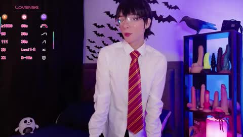 Snapshot of sam_russo chatting on 28, 10, 2025 Sam online show from 28, 10, 2025