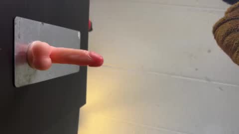 SAMUEL THOMPSON online show from 1, 3, 2025