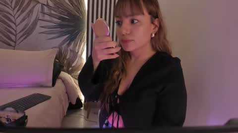 Snapshot of samaantha_white_ chatting on 26, 3, 2026 Samaantha online show from 26, 3, 2026