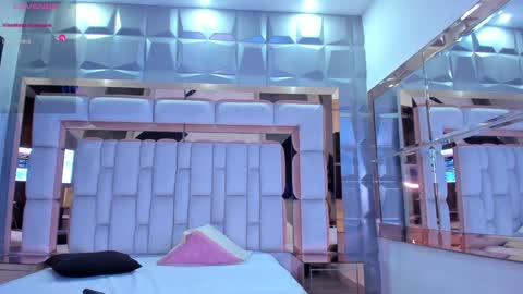 S A M A N T A   online show from 15, 1, 2025