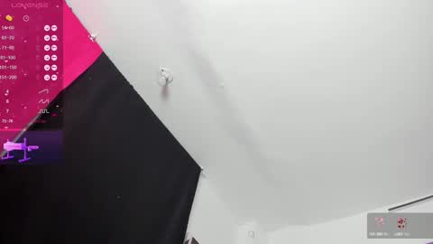  Samanthasmile  online show from 25, 2, 2025