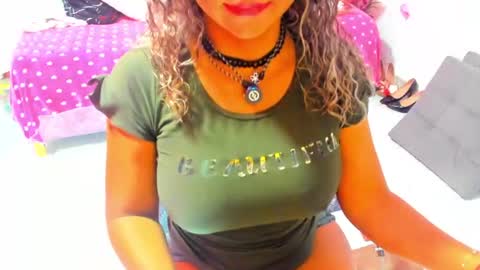 Snapshot of samantha__smile__ chatting on 5, 7, 2026 Samanthasmile online show from 5, 7, 2026
