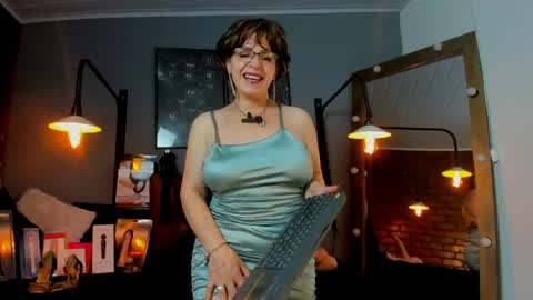 Sam online show from 18, 4, 2026