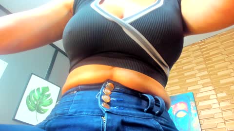 Snapshot of samantha_milfs chatting on 17, 1, 2025 samantha_milfs online show from 17, 1, 2025