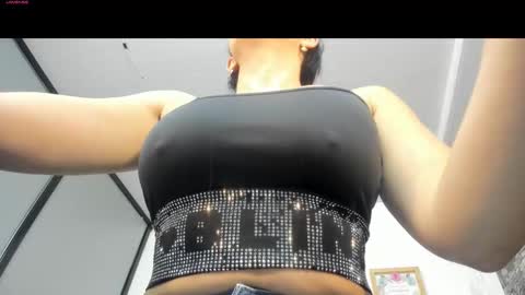 Snapshot of samantha_milfs chatting on 1, 10, 2025 samantha_milfs online show from 1, 10, 2025