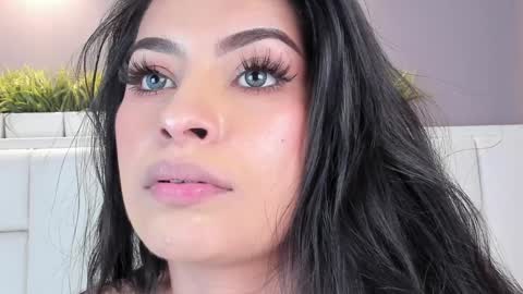  Samanthaa online show from 8, 2, 2025