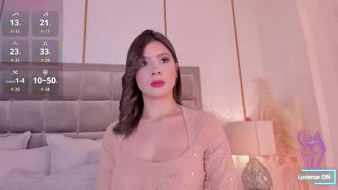 Snapshot of samanthaclay chatting on 15, 9, 2025 online show from 15, 9, 2025