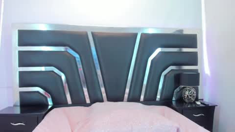 Snapshot of samanthaevans4 chatting on 11, 1, 2025 Sweet Samantha online show from 11, 1, 2025