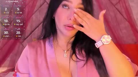 Snapshot of samara_alabi chatting on 8, 9, 2025 Samara Benazir Alabi online show from 8, 9, 2025