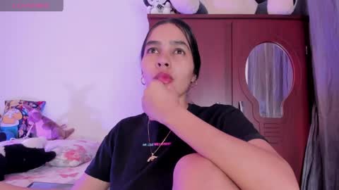 Samara is my name a pleasure delighted that you are here leave your thumb up it is important to me online show from 23, 5, 2026