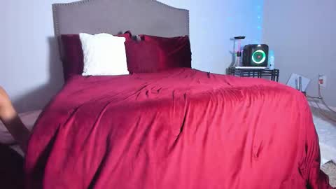 Yaya online show from 14, 11, 2025