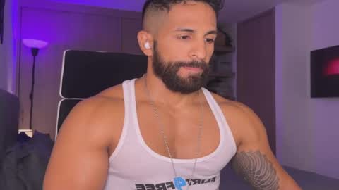 Snapshot of samdornan chatting on 9, 1, 2025 Sam Dornan online show from 9, 1, 2025