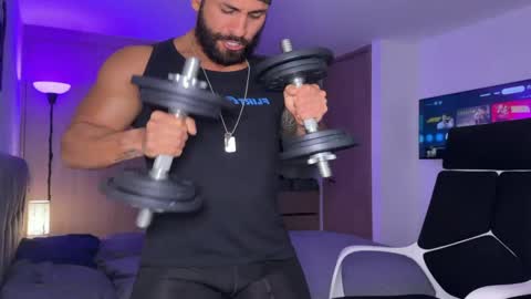 Snapshot of samdornan chatting on 25, 1, 2025 Sam Dornan online show from 25, 1, 2025