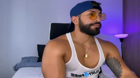 Snapshot of samdornan chatting on 26, 1, 2025 Sam Dornan online show from 26, 1, 2025