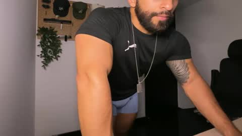 Snapshot of samdornan chatting on 3, 3, 2026 Sam Dornan online show from 3, 3, 2026