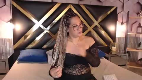Snapshot of samira_lennox chatting on 17, 6, 2026 SAMIRA online show from 17, 6, 2026