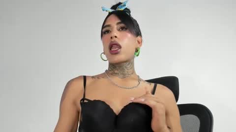 Snapshot of sammy_exotic chatting on 17, 9, 2025 sammy_exotic online show from 17, 9, 2025
