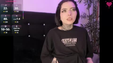 Snapshot of sammy_f_uck chatting on 8, 9, 2025 Samantha online show from 8, 9, 2025