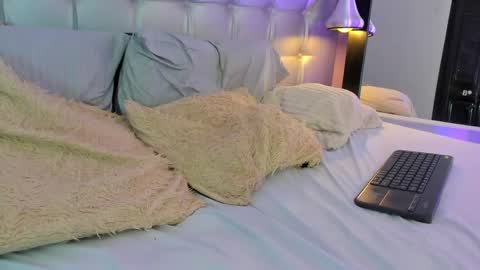 Axel online show from 2, 3, 2025