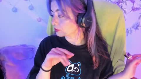   online show from 21, 2, 2025