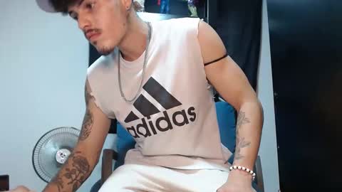 Snapshot of sammytop22 chatting on 18, 9, 2025 sammy model independiente online show from 18, 9, 2025