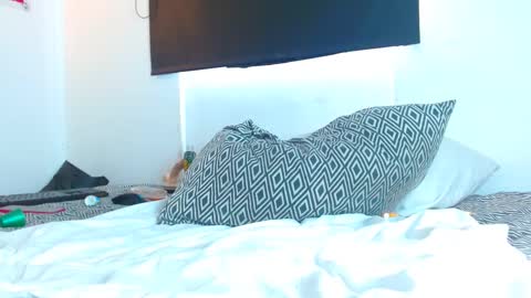 Samantha ferrer online show from 10, 3, 2025