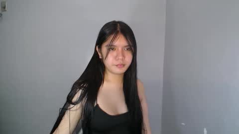 Snapshot of sampaguita_pinayxx chatting on 6, 10, 2025 SOFIA online show from 6, 10, 2025