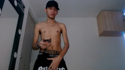 Snapshot of samuel_suarez chatting on 15, 12, 2024 online show from 15, 12, 2024